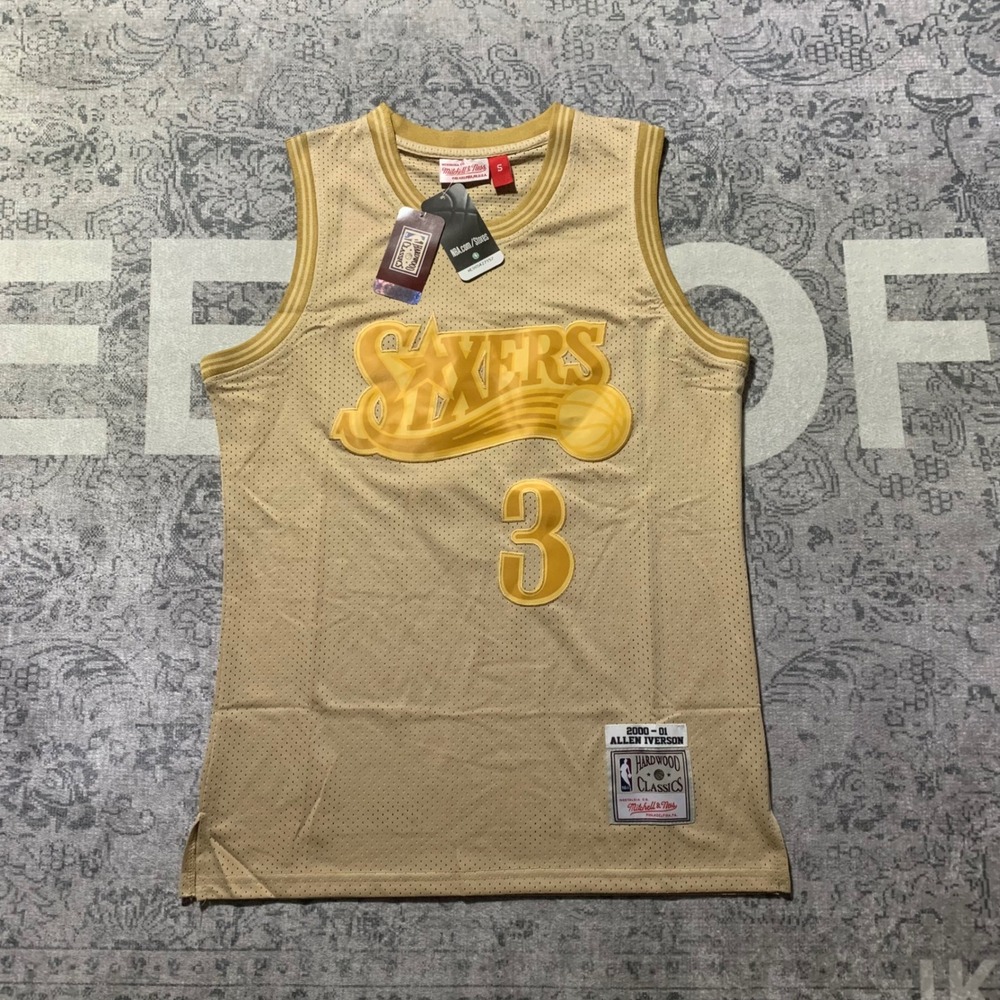 Mitchell & Ness Allen Iverson 76ers Jersey Small Gold NWT 2000-01 Sixers #3